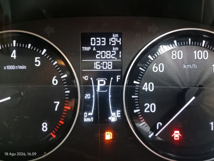 Foto Mobil Bekas Odometer Honda WR-V 1.5 E tahun 2024