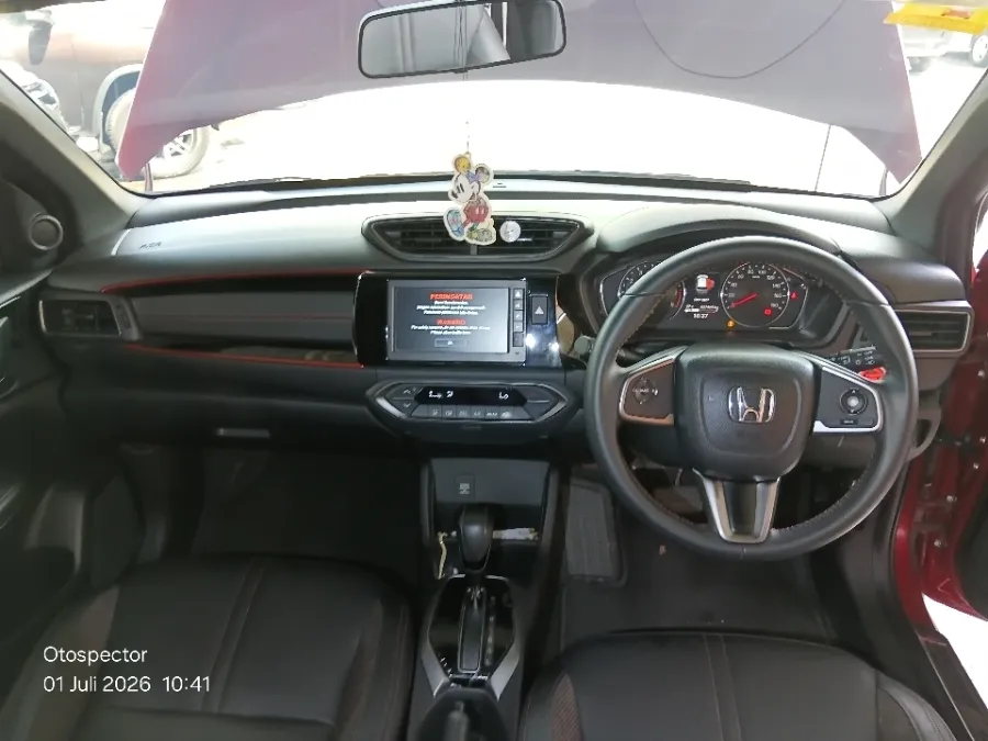 Foto Mobil Bekas Dashboard Honda WR-V 1.5 RS tahun 2023