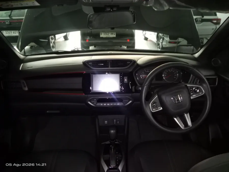 Foto Mobil Bekas Dashboard Honda WR-V 1.5 RS tahun 2023
