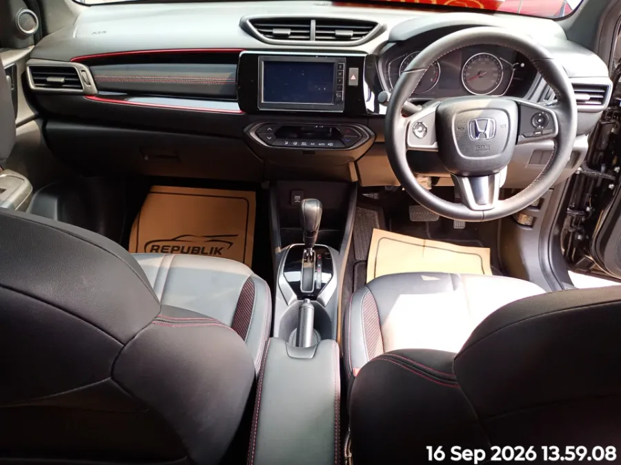 Foto Mobil Bekas Dashboard Honda WR-V 1.5 RS tahun 2023