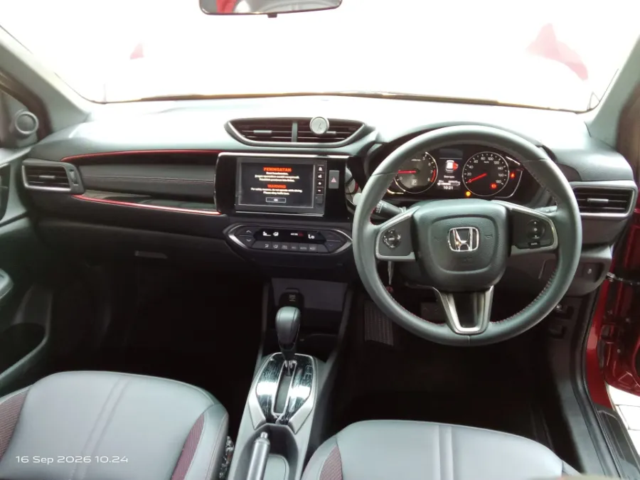 Foto Mobil Bekas Dashboard Honda WR-V 1.5 RS tahun 2023