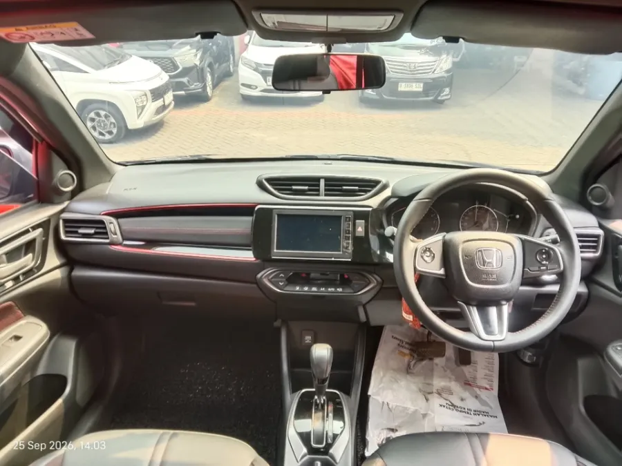 Foto Mobil Bekas Dashboard Honda WR-V 1.5 RS tahun 2023
