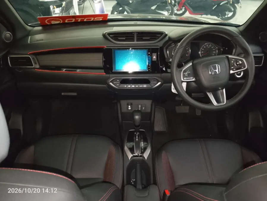 Foto Mobil Bekas Dashboard Honda WR-V 1.5 RS tahun 2023