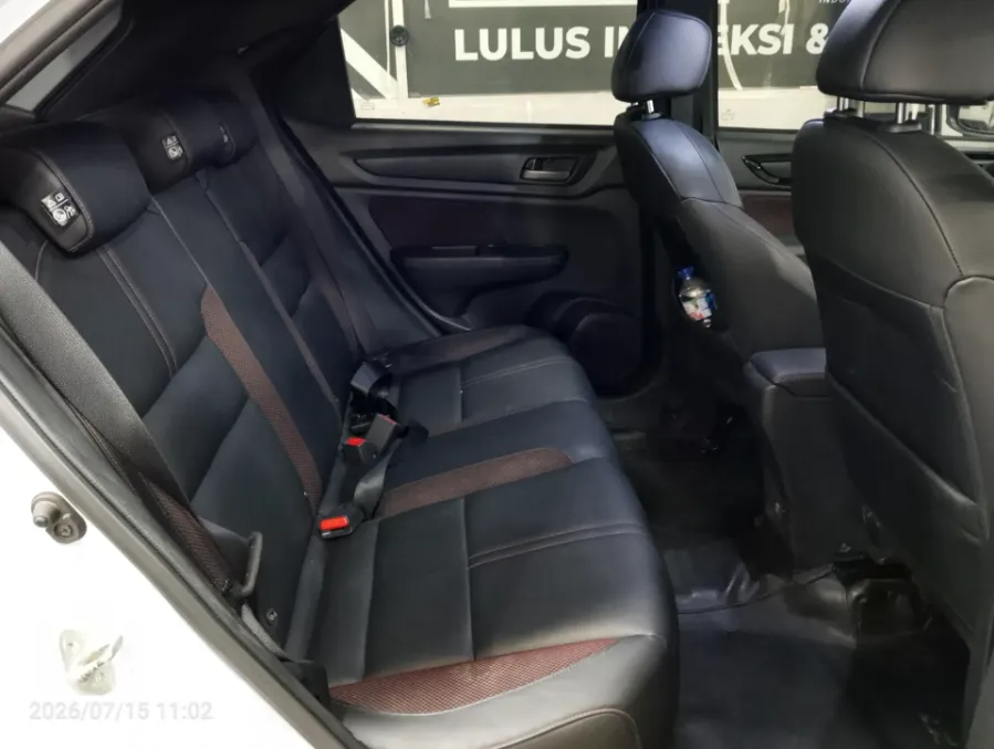 Foto Mobil Bekas Kabin Belakang Honda WR-V 1.5 RS tahun 2023