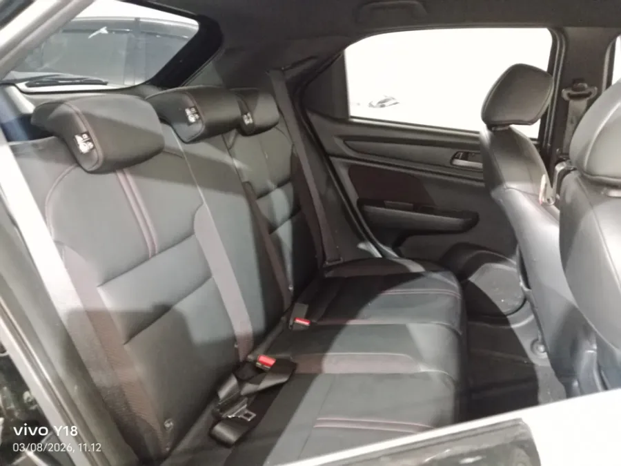 Foto Mobil Bekas Kabin Belakang Honda WR-V 1.5 RS tahun 2023