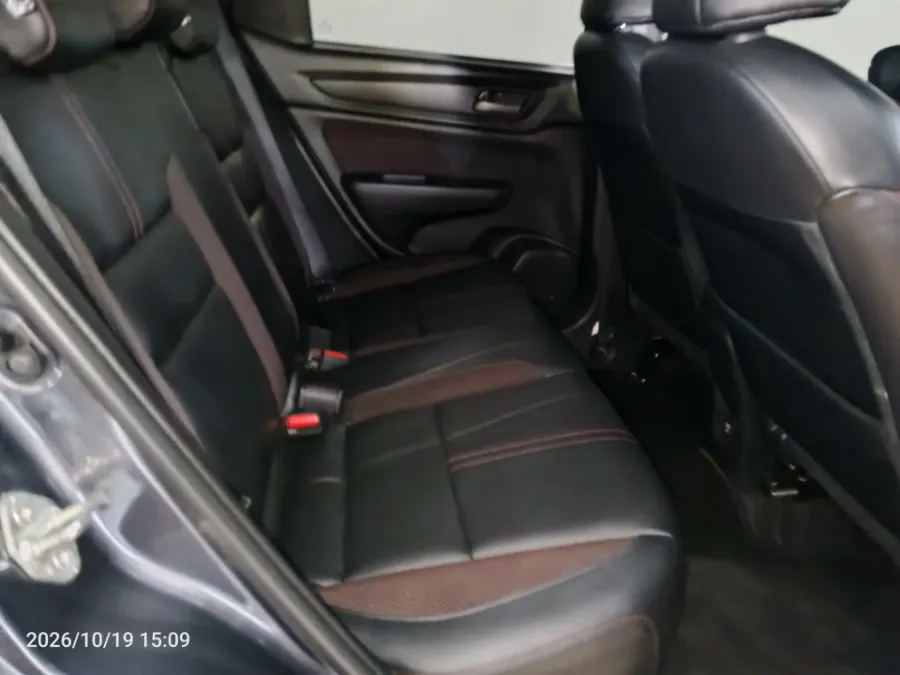 Foto Mobil Bekas Kabin Belakang Honda WR-V 1.5 RS tahun 2023