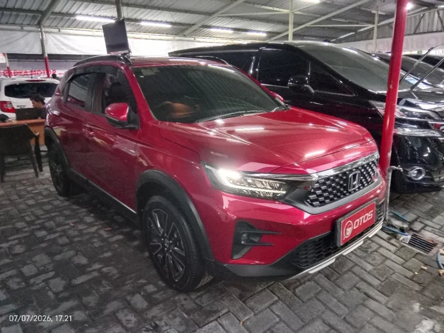 Foto Mobil Bekas Kanan Depan Honda WR-V 1.5 RS tahun 2023