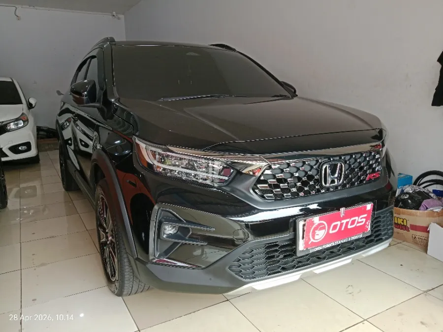 Foto Mobil Bekas Kanan Depan Honda WR-V 1.5 RS tahun 2023