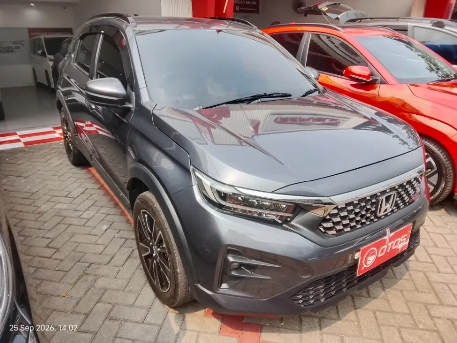 Foto Mobil Bekas Kanan Depan Honda WR-V 1.5 RS tahun 2023