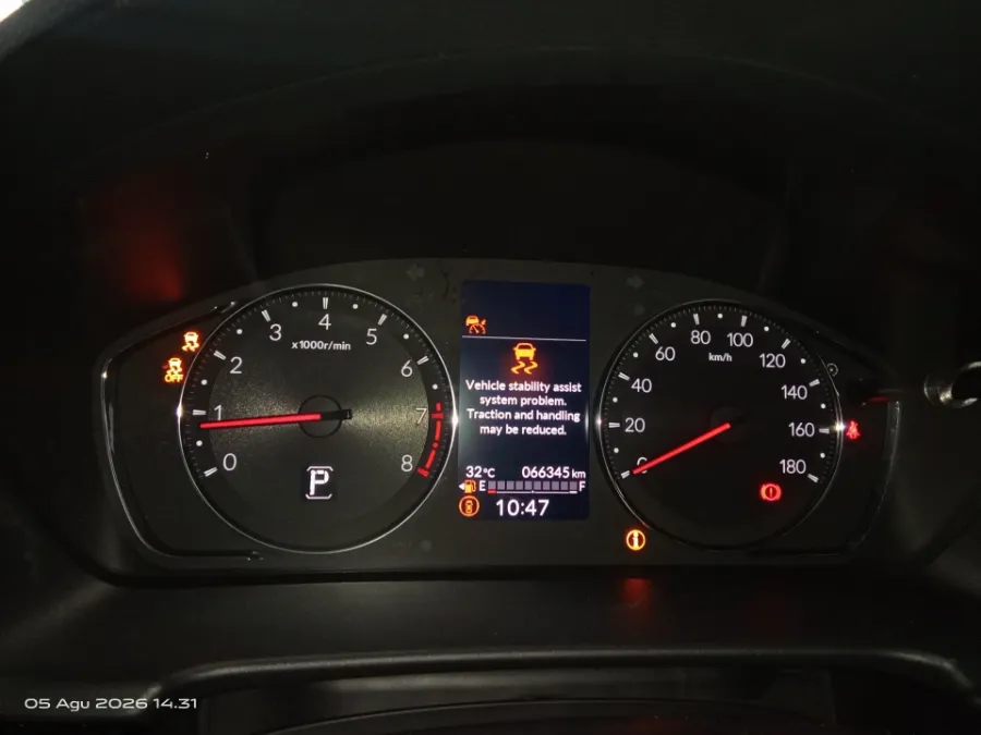 Foto Mobil Bekas Odometer Honda WR-V 1.5 RS tahun 2023