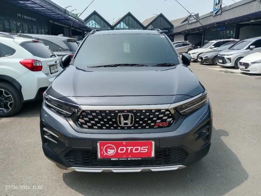 Foto Mobil Bekas Tampak Depan Honda WR-V 1.5 RS tahun 2023