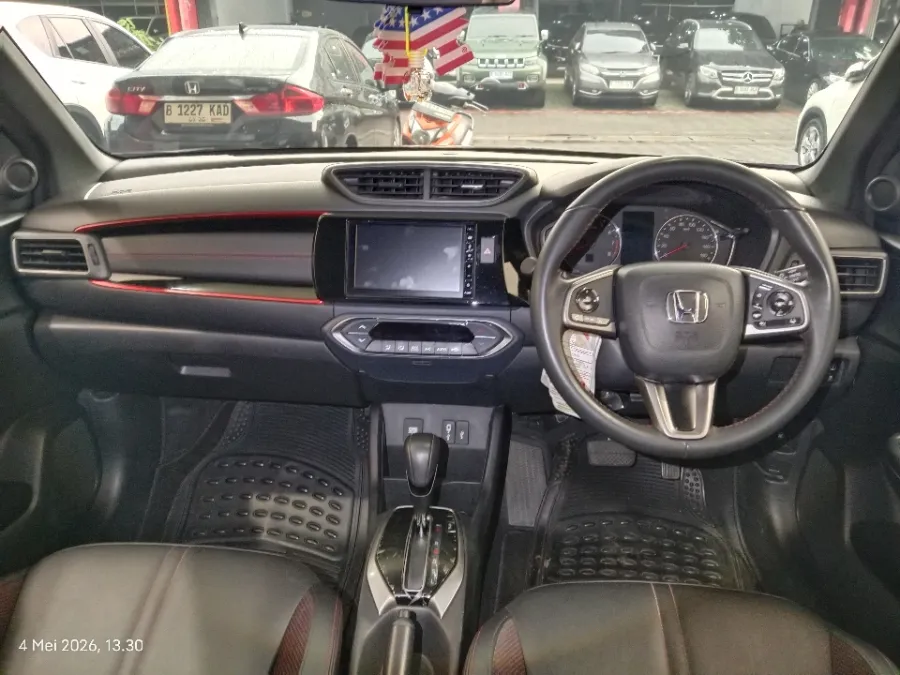 Foto Mobil Bekas Dashboard Honda WR-V 1.5 RS tahun 2024