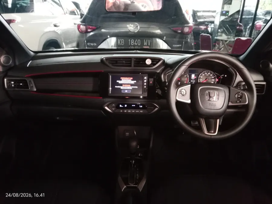 Foto Mobil Bekas Dashboard Honda WR-V 1.5 RS tahun 2024