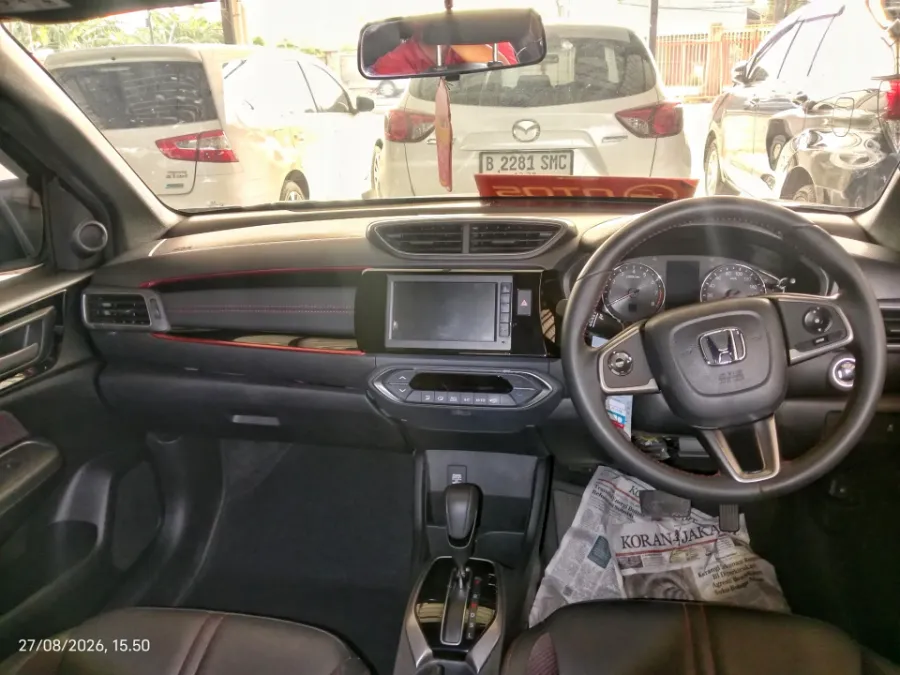 Foto Mobil Bekas Dashboard Honda WR-V 1.5 RS tahun 2024