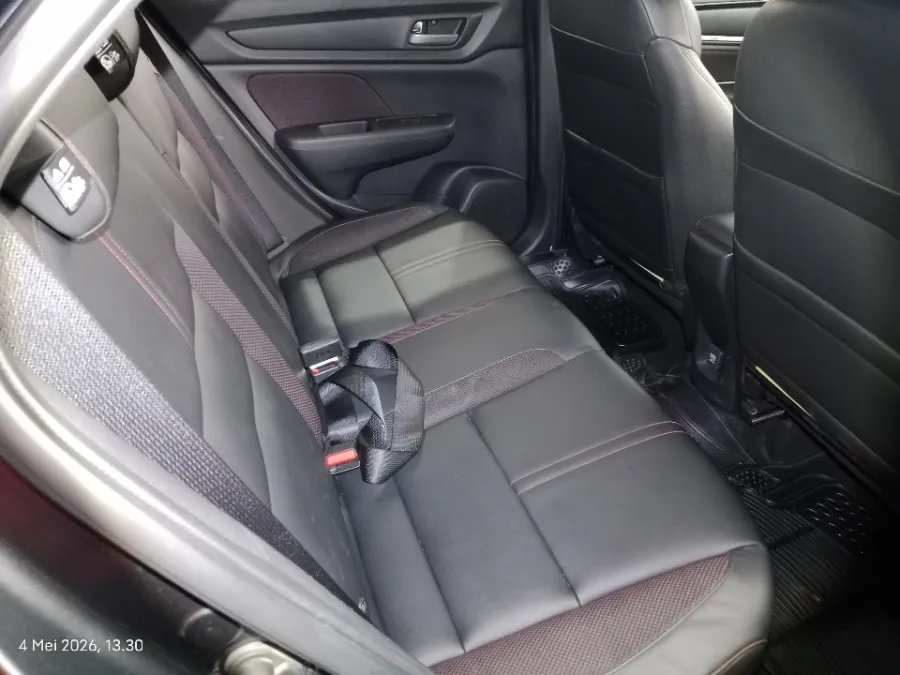 Foto Mobil Bekas Kabin Belakang Honda WR-V 1.5 RS tahun 2024