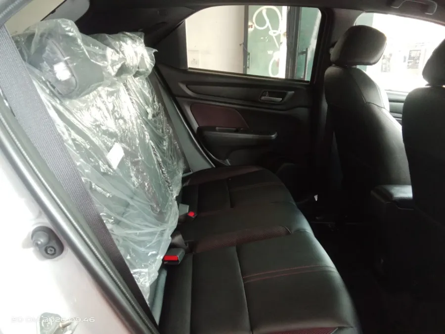 Foto Mobil Bekas Kabin Belakang Honda WR-V 1.5 RS tahun 2024