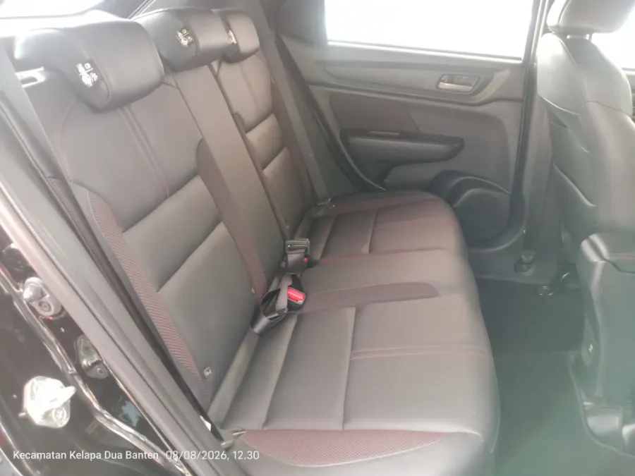 Foto Mobil Bekas Kabin Belakang Honda WR-V 1.5 RS tahun 2025