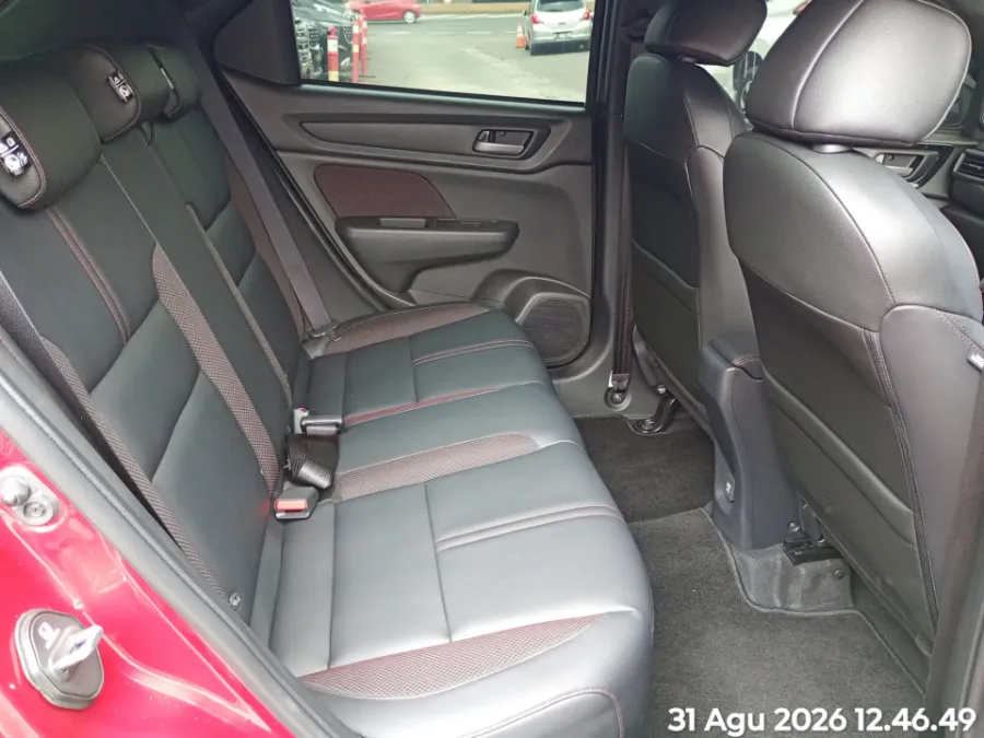 Foto Mobil Bekas Kabin Belakang Honda WR-V 1.5 RS tahun 2025