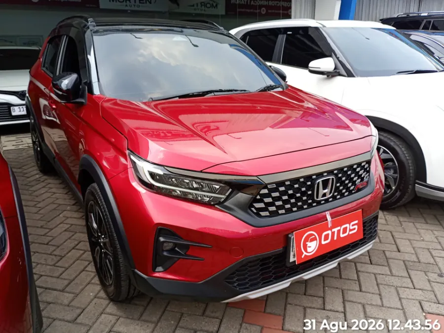 Foto Mobil Bekas Kanan Depan Honda WR-V 1.5 RS tahun 2025