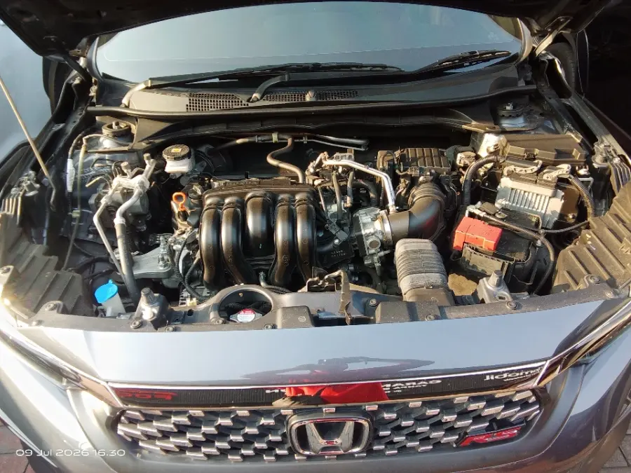 Foto Mobil Bekas Mesin Honda WR-V 1.5 RS tahun 2025
