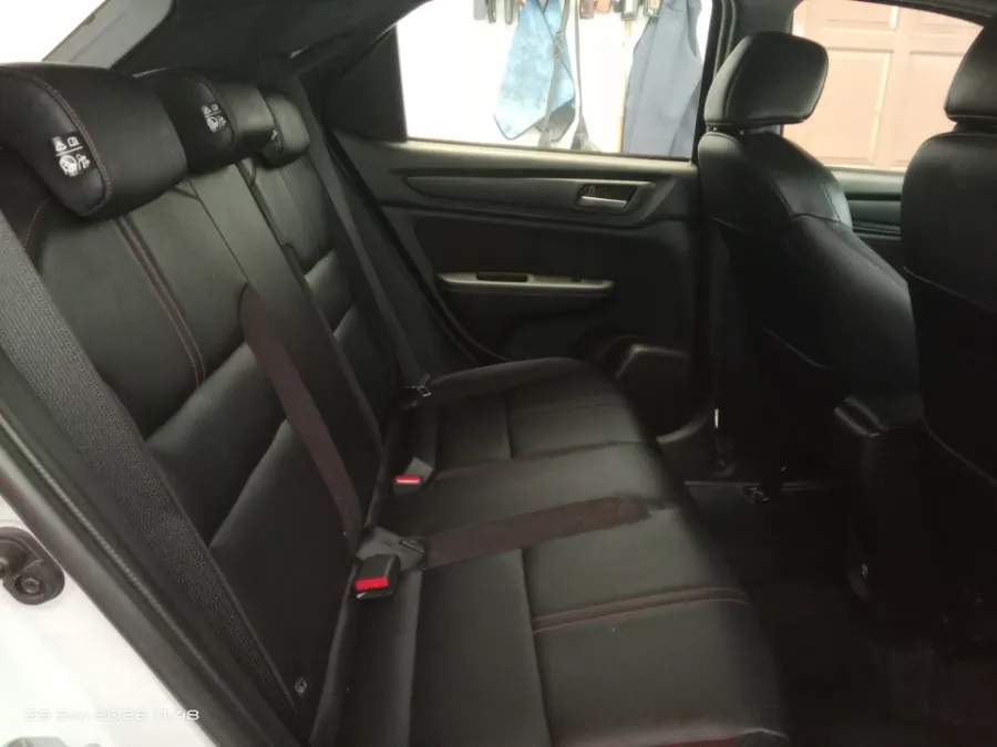 Foto Mobil Bekas Kabin Belakang Honda WR-V 1.5 RS-HS tahun 2024