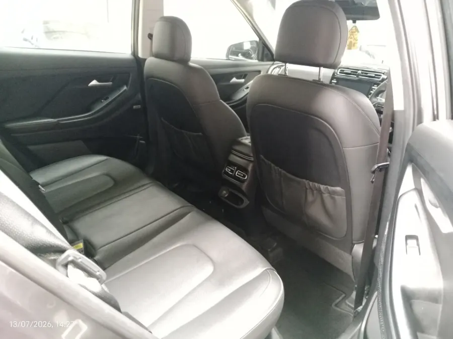 Foto Mobil Bekas Kabin Belakang Hyundai Creta 1.5 Active tahun 2022
