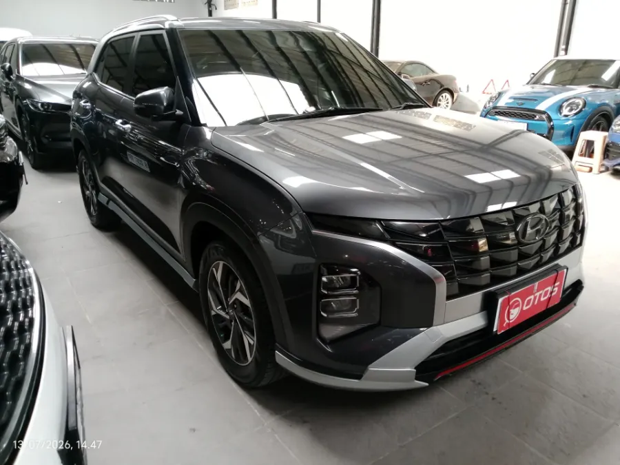 Foto Mobil Bekas Kanan Depan Hyundai Creta 1.5 Active tahun 2022