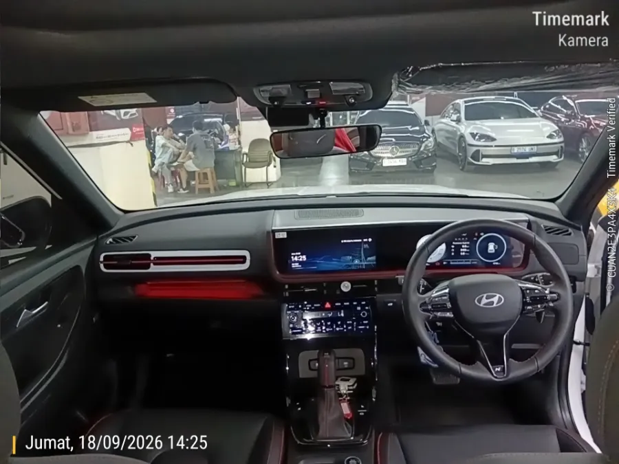 Foto Mobil Bekas Dashboard Hyundai Creta 1.5 N Line tahun 2025
