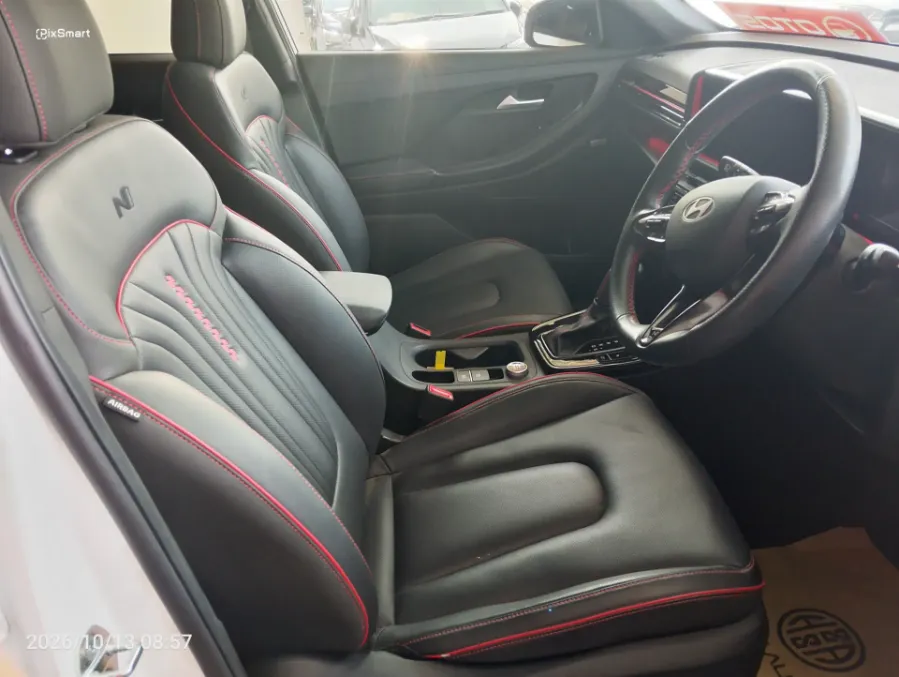 Foto Mobil Bekas Kabin Depan Hyundai Creta 1.5 N Line tahun 2025