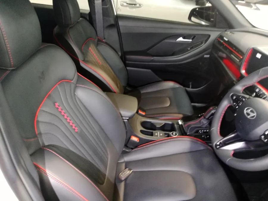 Foto Mobil Bekas Kabin Depan Hyundai Creta 1.5 N Line Turbo tahun 2025
