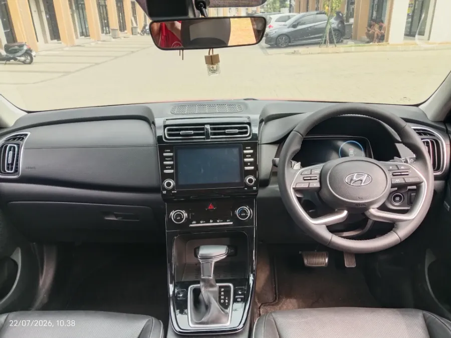 Foto Mobil Bekas Dashboard Hyundai Creta 1.5 Prime tahun 2022