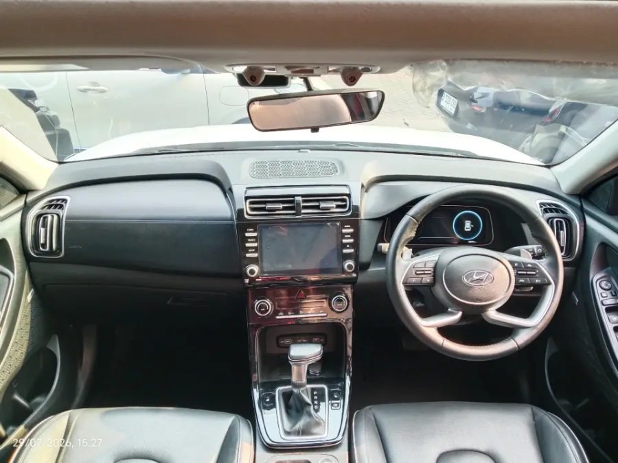 Foto Mobil Bekas Dashboard Hyundai Creta 1.5 Prime tahun 2022