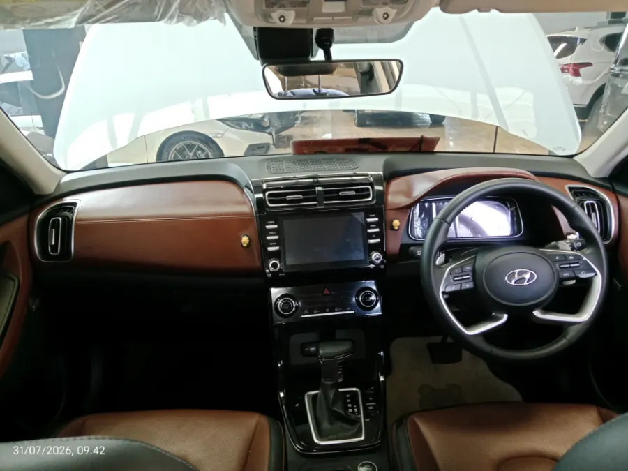 Foto Mobil Bekas Dashboard Hyundai Creta 1.5 Prime tahun 2022