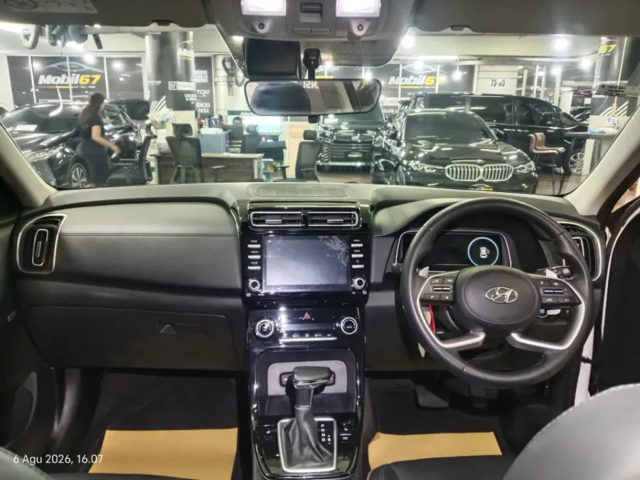 Foto Mobil Bekas Dashboard Hyundai Creta 1.5 Prime tahun 2022