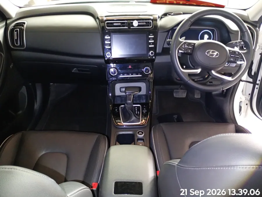 Foto Mobil Bekas Dashboard Hyundai Creta 1.5 Prime tahun 2022