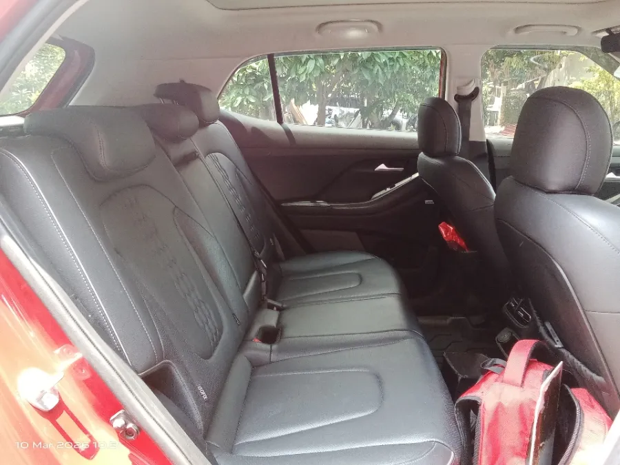 Foto Mobil Bekas Kabin Belakang Hyundai Creta 1.5 Prime tahun 2022