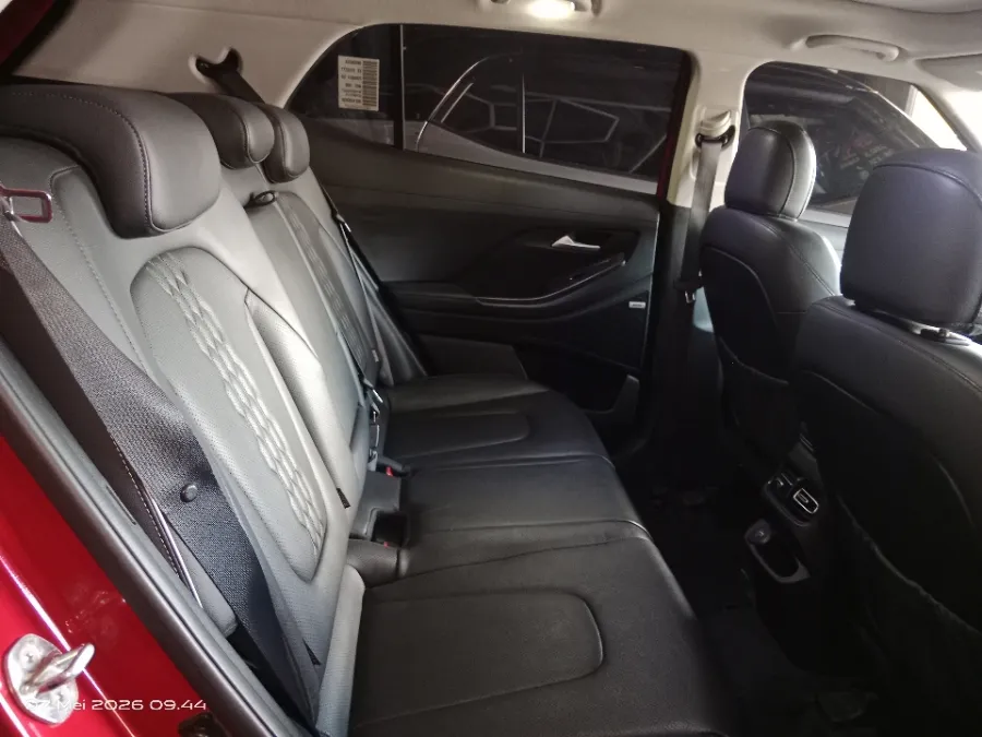 Foto Mobil Bekas Kabin Belakang Hyundai Creta 1.5 Prime tahun 2022