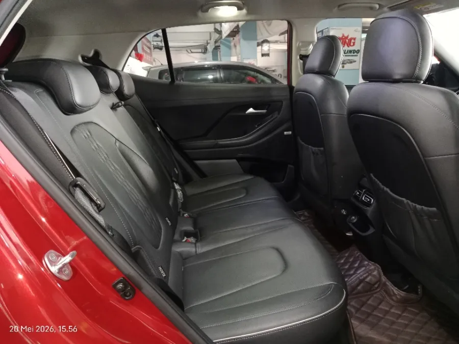 Foto Mobil Bekas Kabin Belakang Hyundai Creta 1.5 Prime tahun 2022