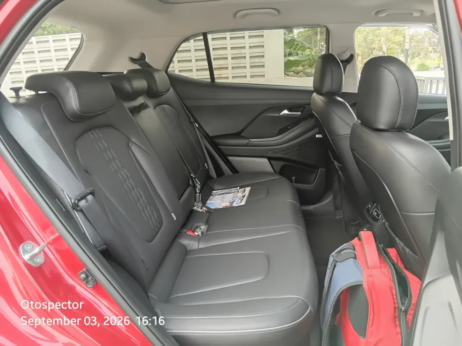 Foto Mobil Bekas Kabin Belakang Hyundai Creta 1.5 Prime tahun 2022