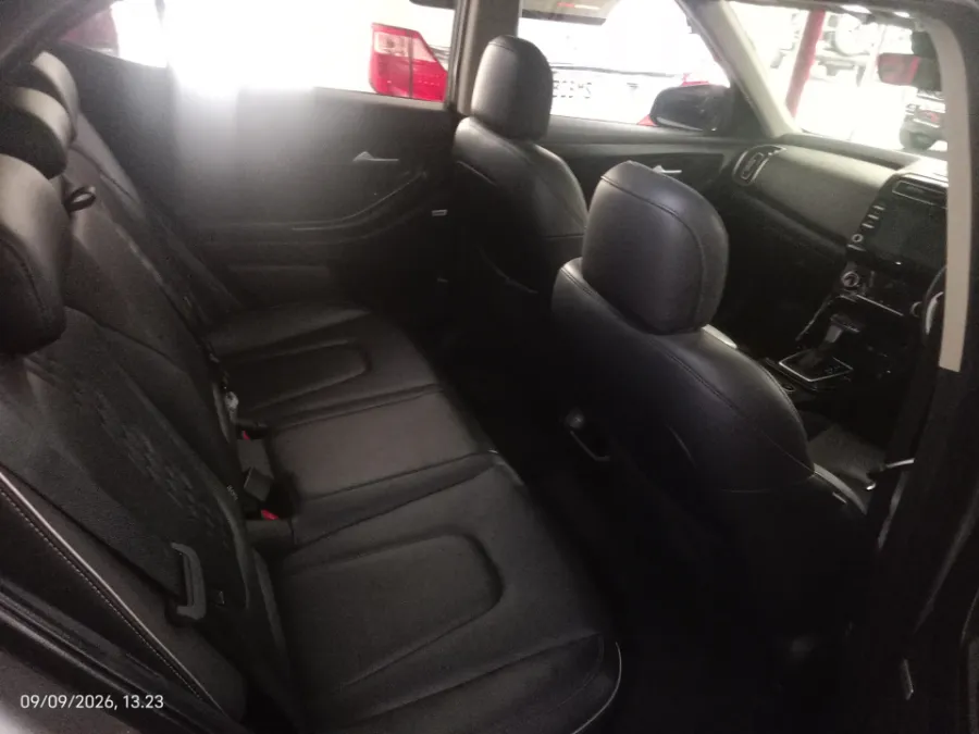 Foto Mobil Bekas Kabin Belakang Hyundai Creta 1.5 Prime tahun 2022