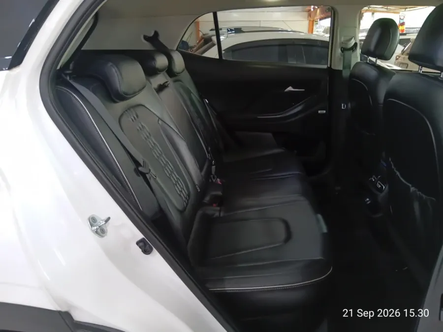 Foto Mobil Bekas Kabin Belakang Hyundai Creta 1.5 Prime tahun 2022