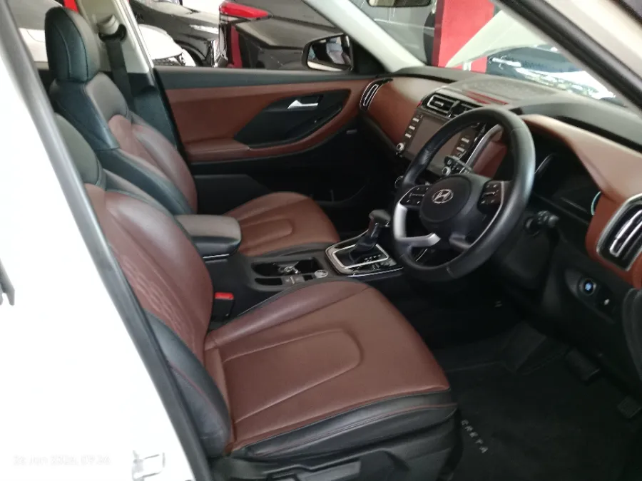 Foto Mobil Bekas Kabin Depan Hyundai Creta 1.5 Prime tahun 2022
