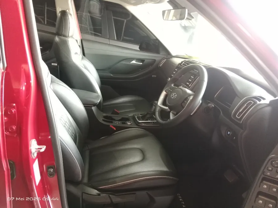 Foto Mobil Bekas Kabin Depan Hyundai Creta 1.5 Prime tahun 2022