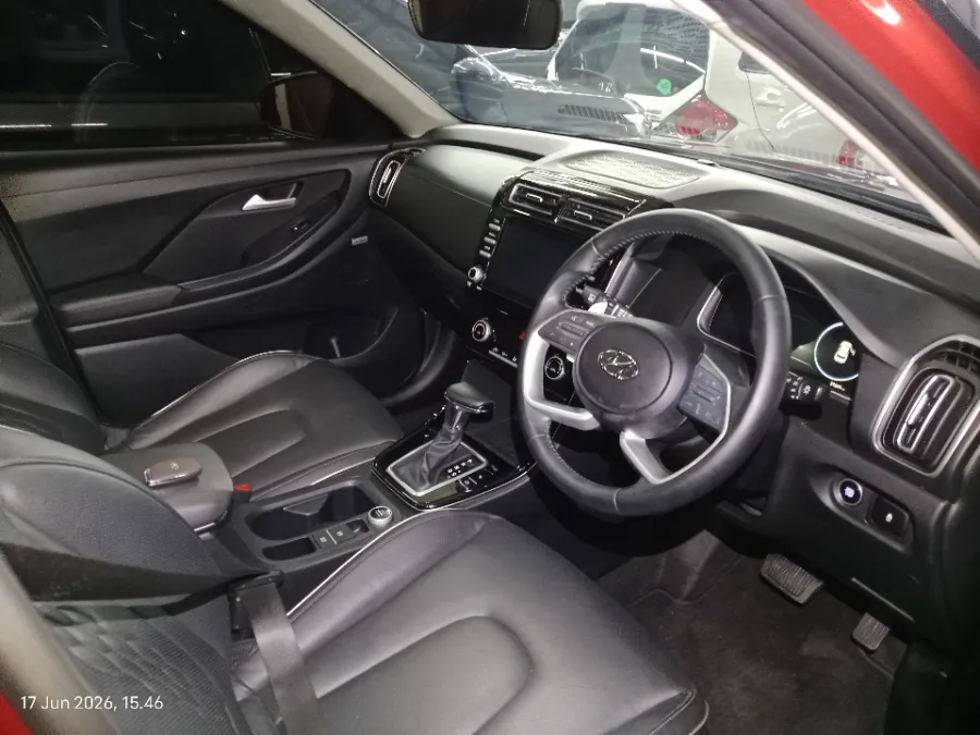Foto Mobil Bekas Kabin Depan Hyundai Creta 1.5 Prime tahun 2022