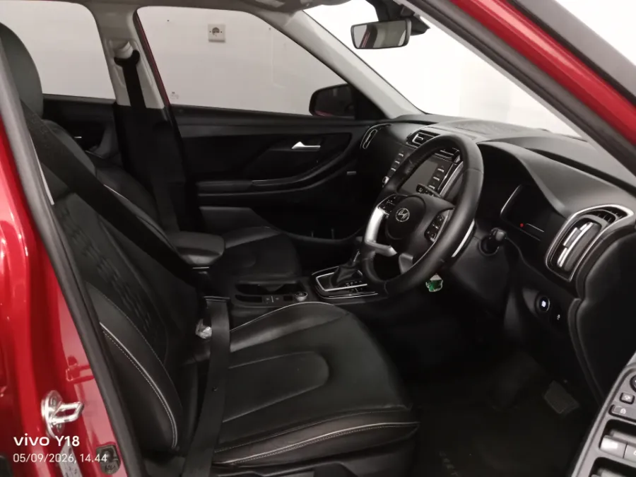Foto Mobil Bekas Kabin Depan Hyundai Creta 1.5 Prime tahun 2022