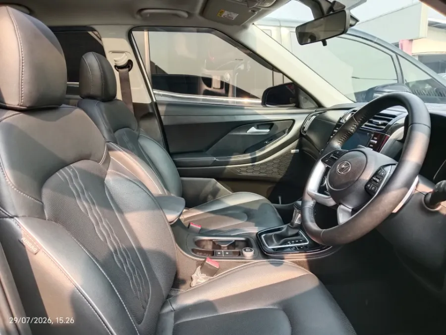 Foto Mobil Bekas Kabin Depan Hyundai Creta 1.5 Prime tahun 2022