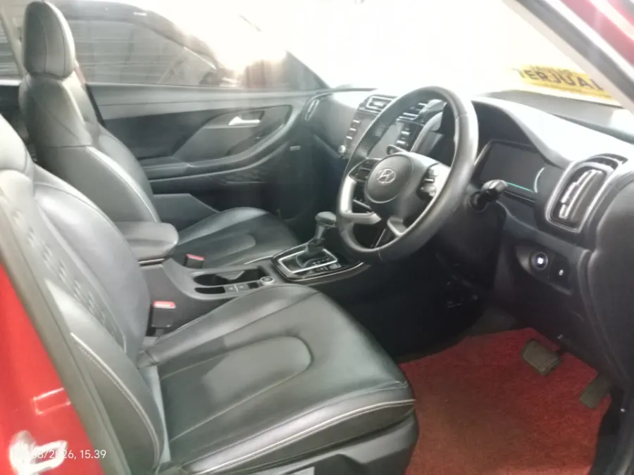 Foto Mobil Bekas Kabin Depan Hyundai Creta 1.5 Prime tahun 2022