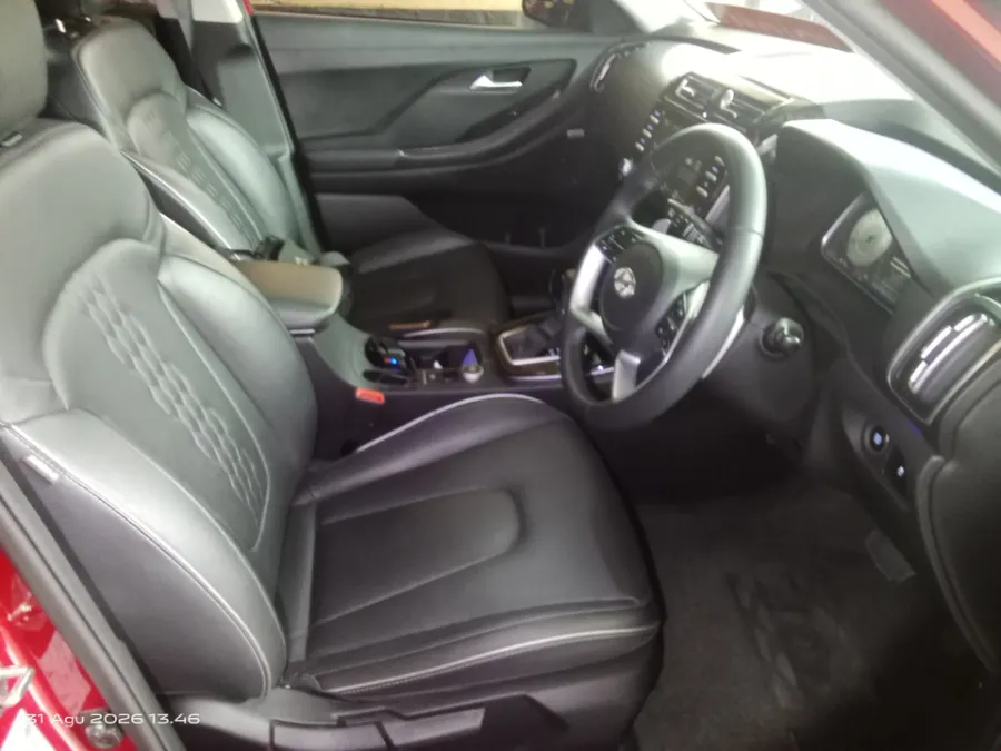 Foto Mobil Bekas Kabin Depan Hyundai Creta 1.5 Prime tahun 2022