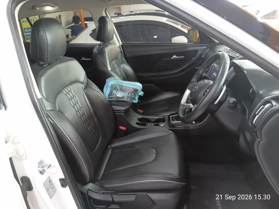 Foto Mobil Bekas Kabin Depan Hyundai Creta 1.5 Prime tahun 2022