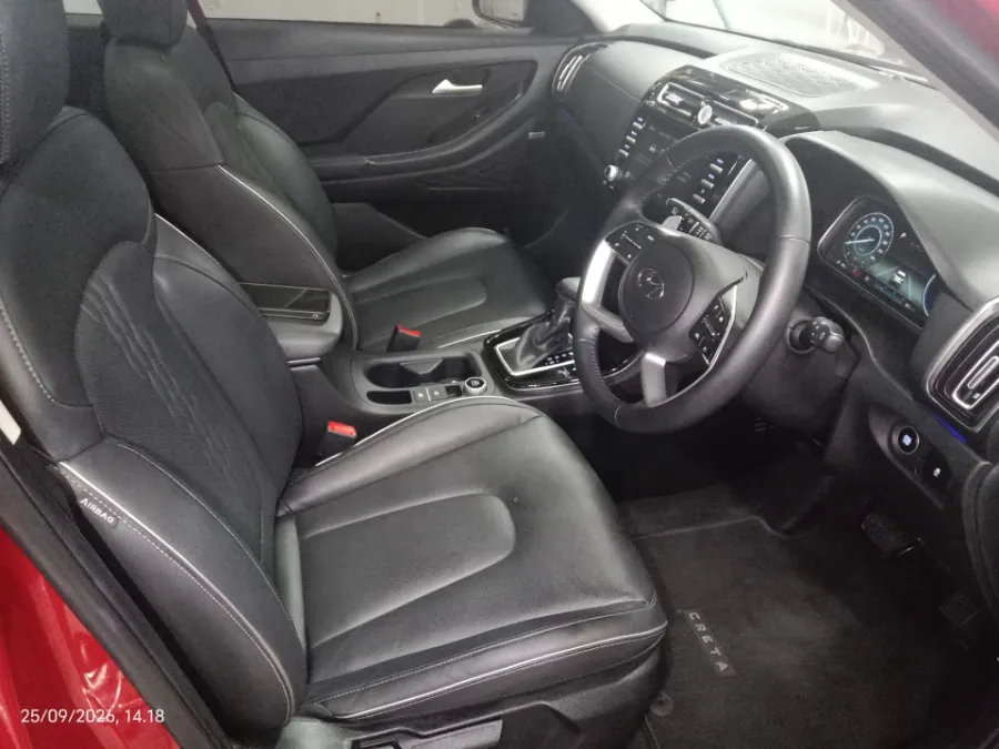 Foto Mobil Bekas Kabin Depan Hyundai Creta 1.5 Prime tahun 2022